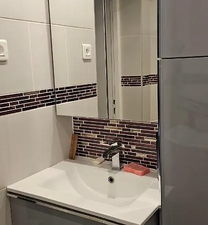 Studio 22M2 A Ivry/Seine-A 200 Metres De Paris. Proche Metro 7 Exterior photo