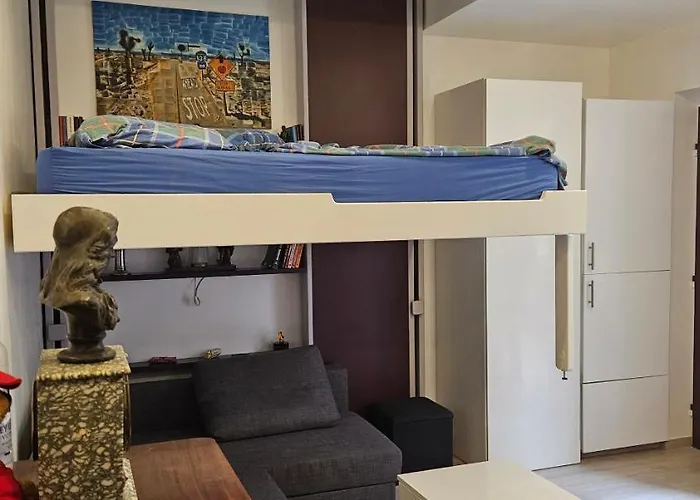 Studio 22M2 A Ivry/Seine-A 200 Metres De Paris. Proche Metro 7