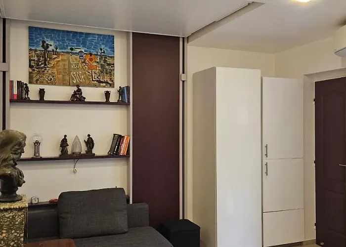 Studio 22M2 A Ivry/Seine-A 200 Metres De Paris. Proche Metro 7